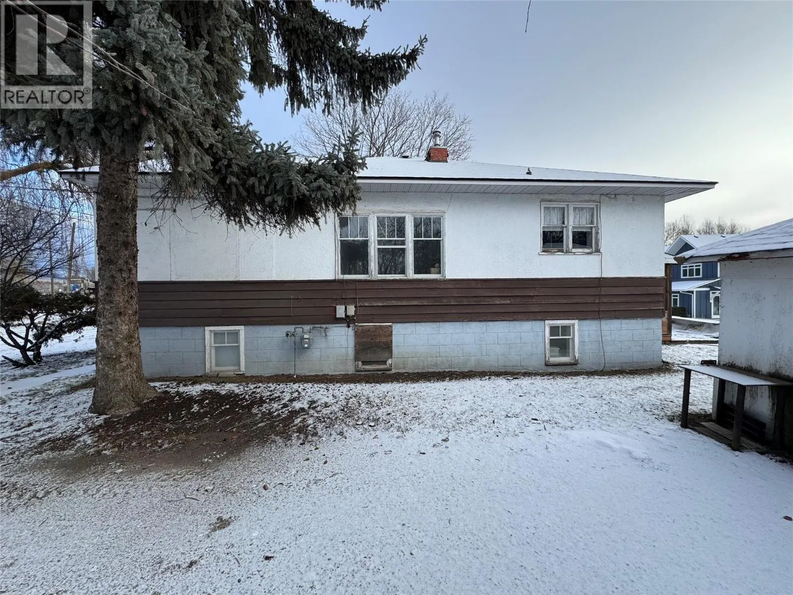 6984 Highway 6