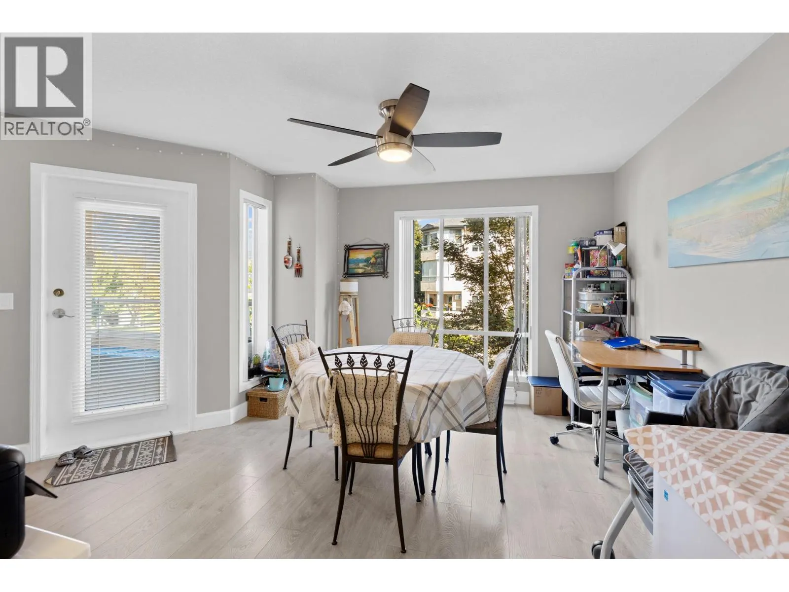 727 Houghton Road Unit# 212