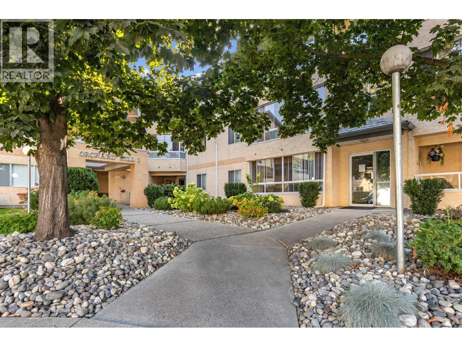 727 Houghton Road Unit# 212