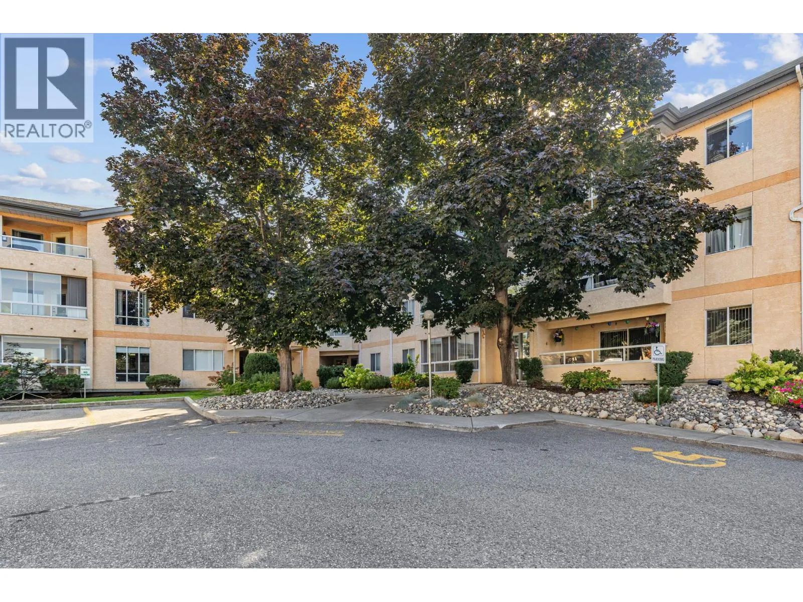 727 Houghton Road Unit# 212