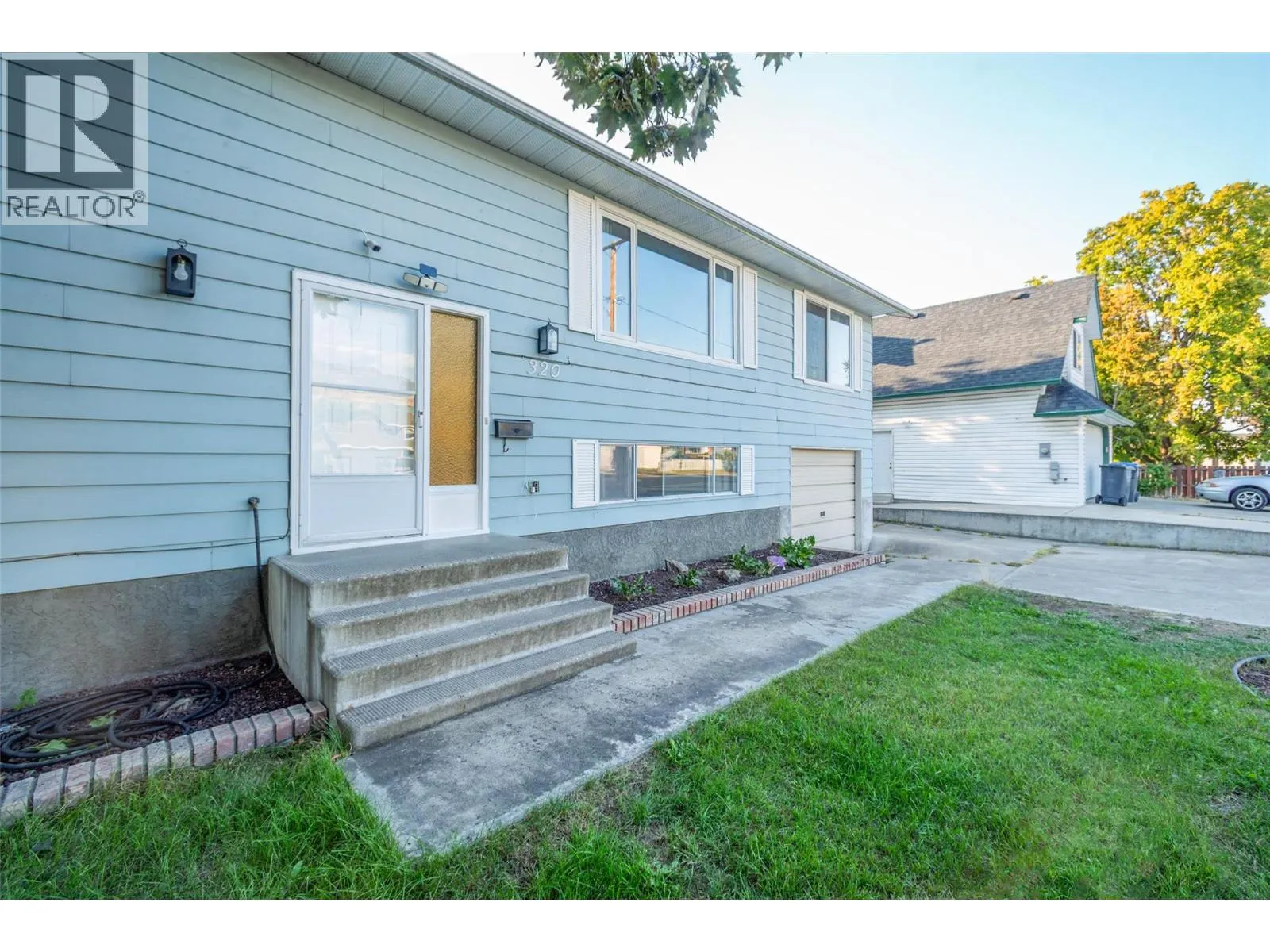 320 Prior Road N