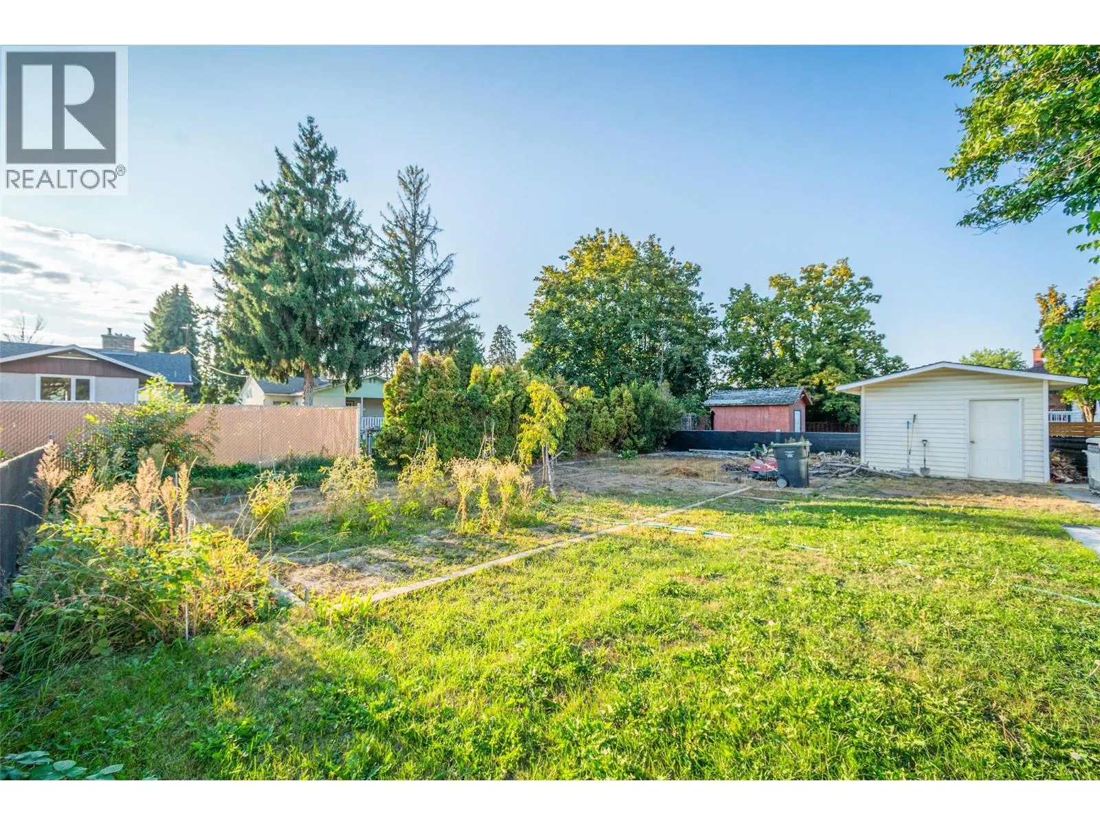320 Prior Road N