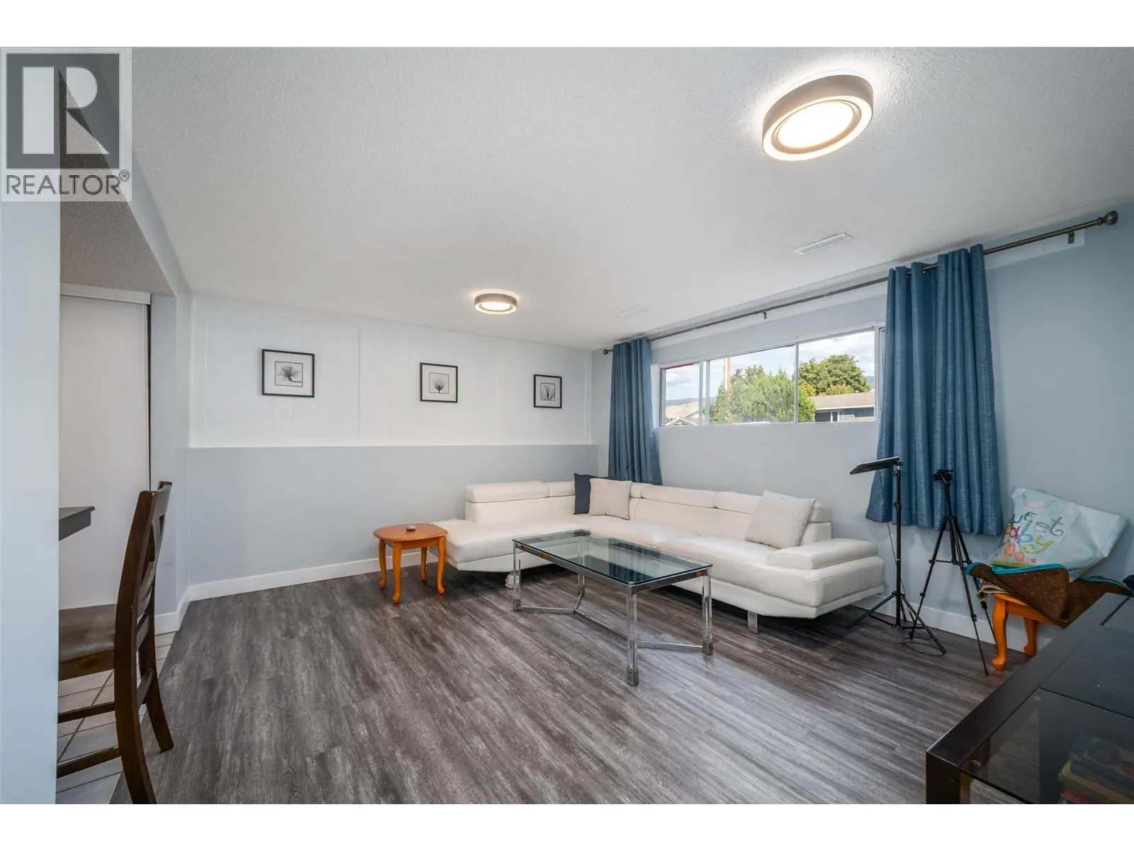 320 Prior Road N