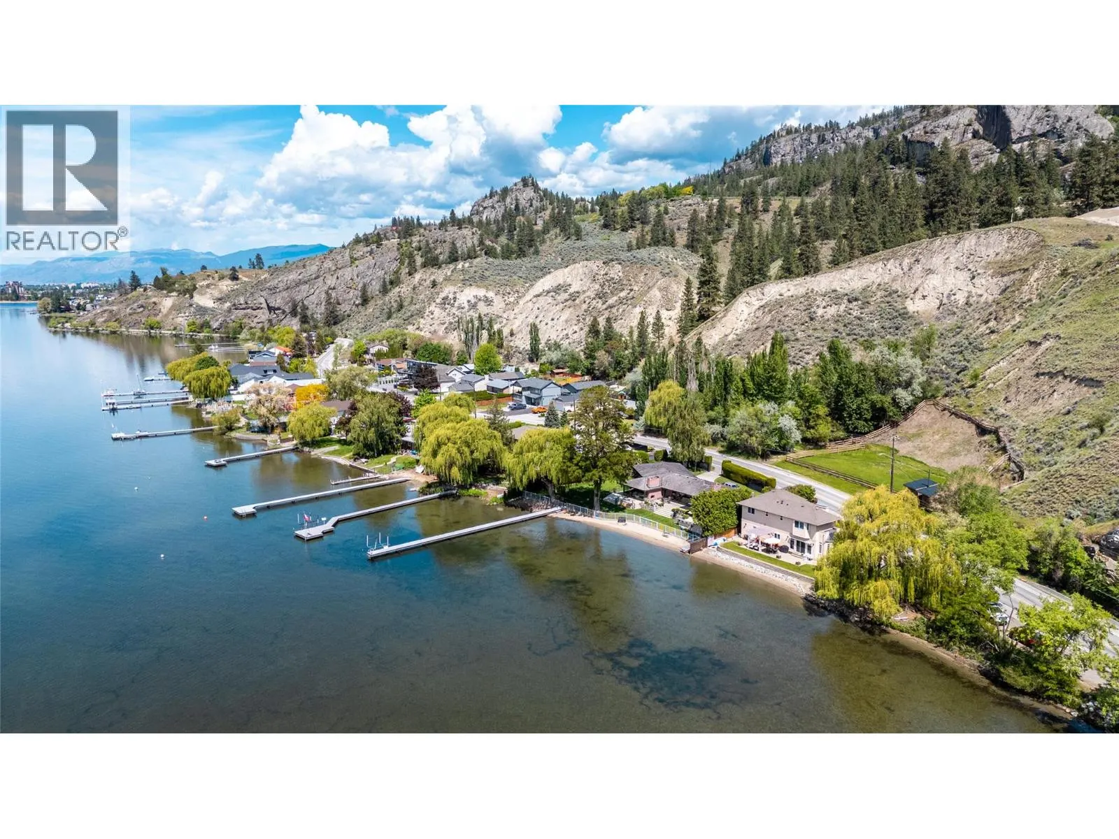 4597 Lakeside Road
