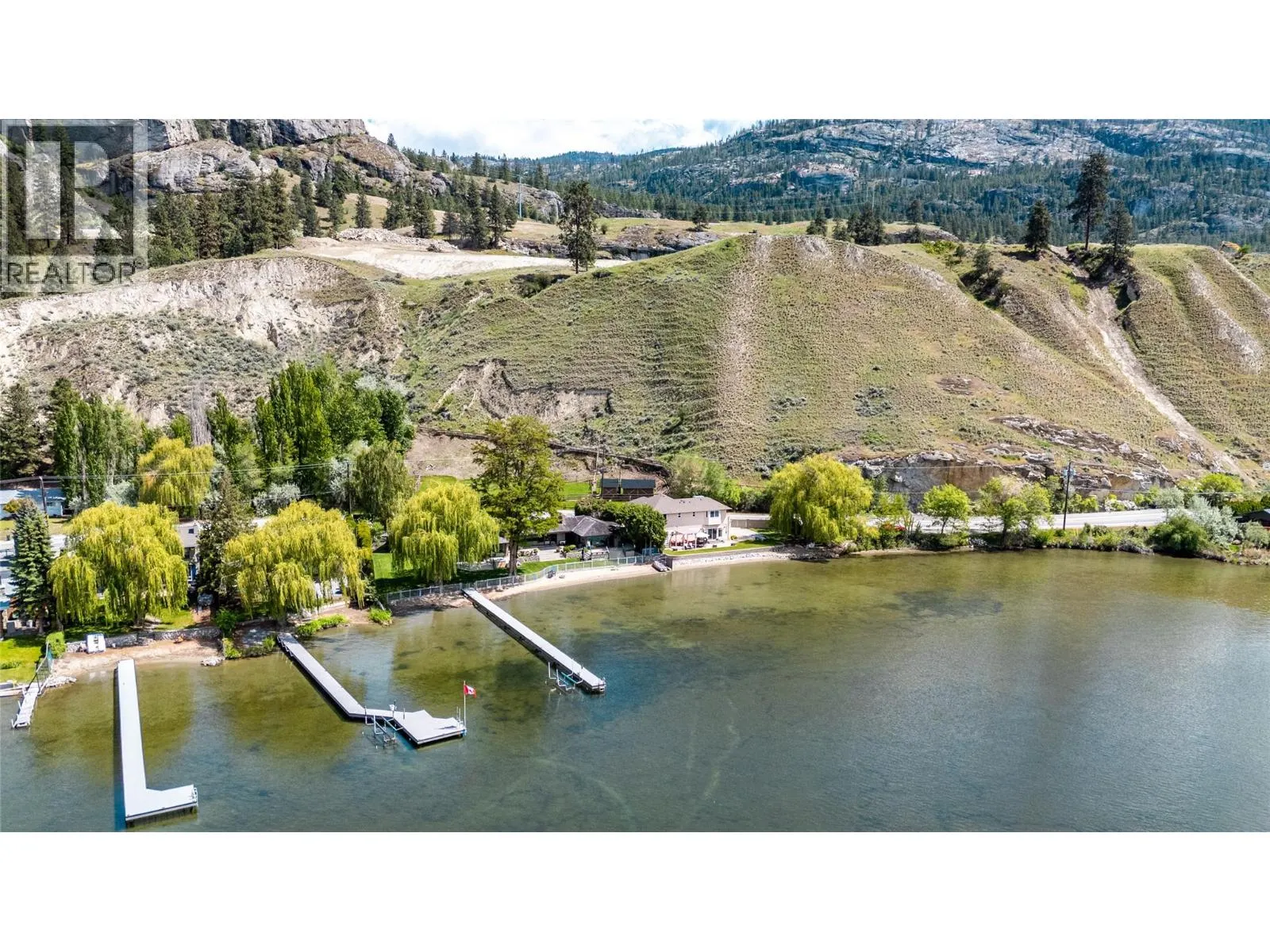 4597 Lakeside Road