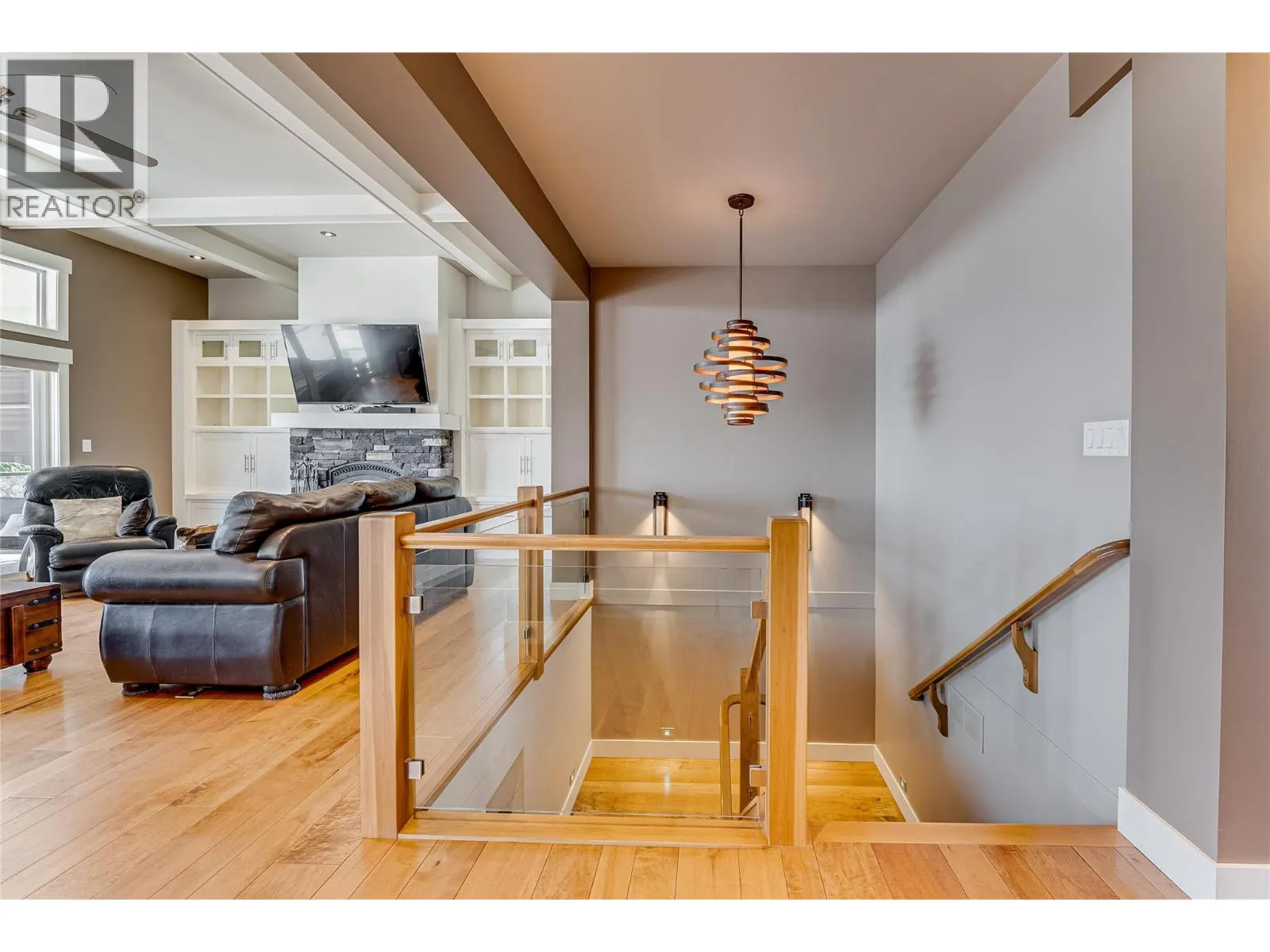 6054 Lynx Drive