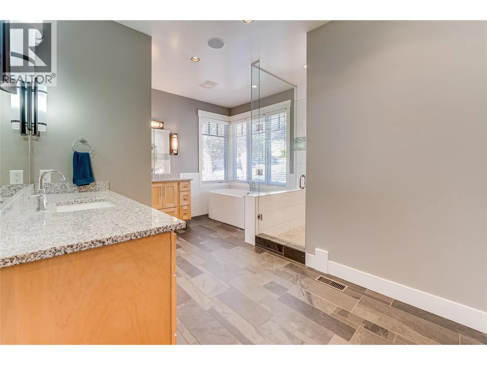 6054 Lynx Drive
