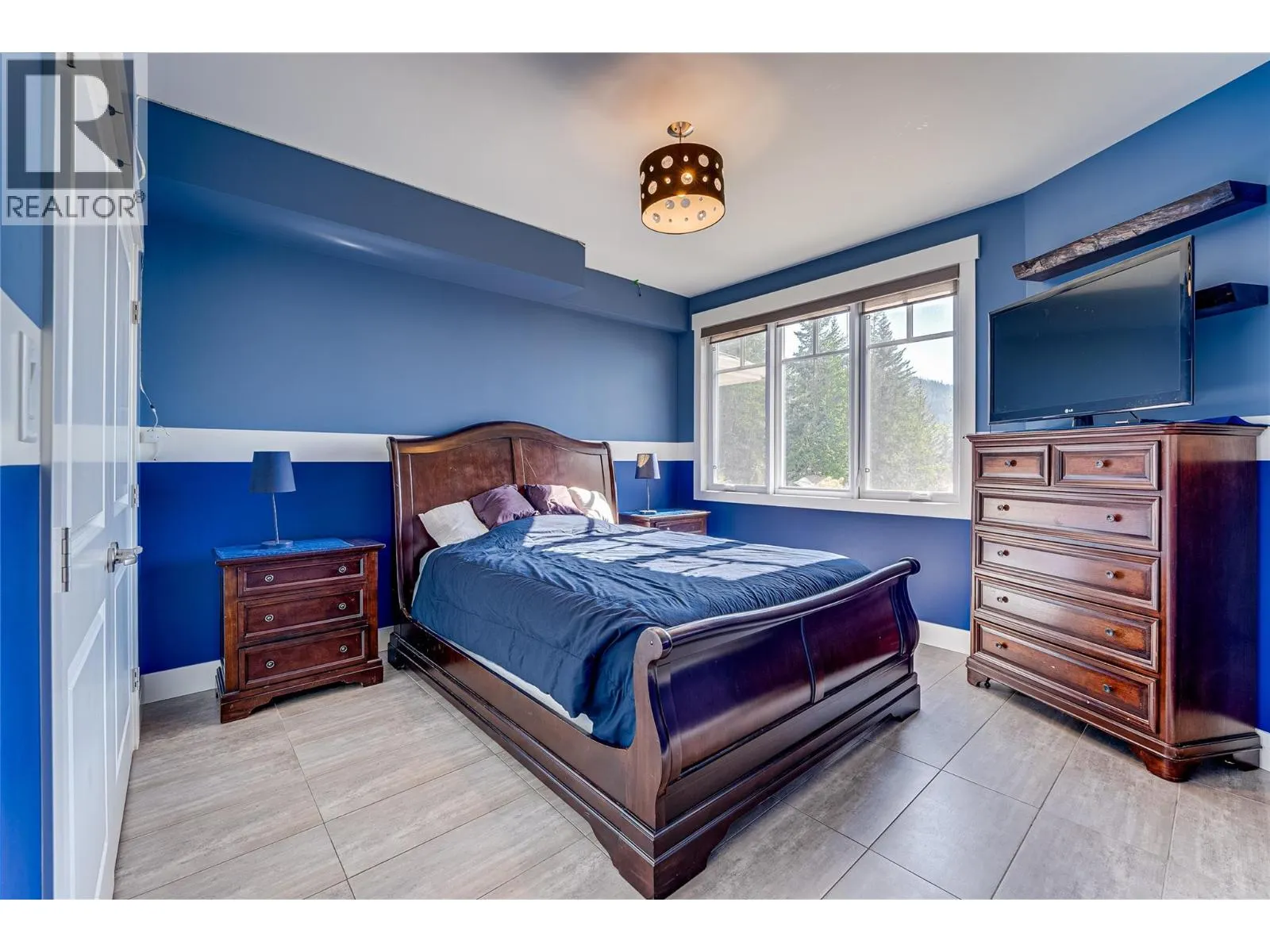 6054 Lynx Drive
