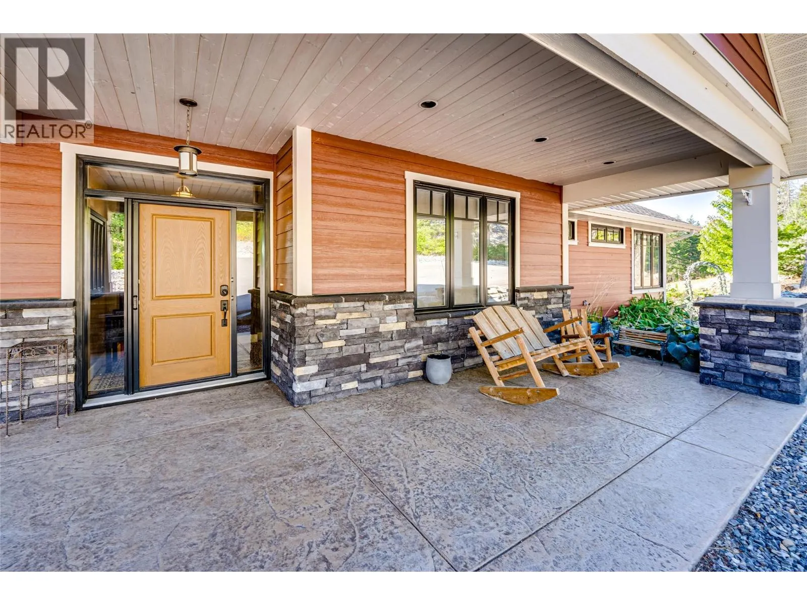 6054 Lynx Drive