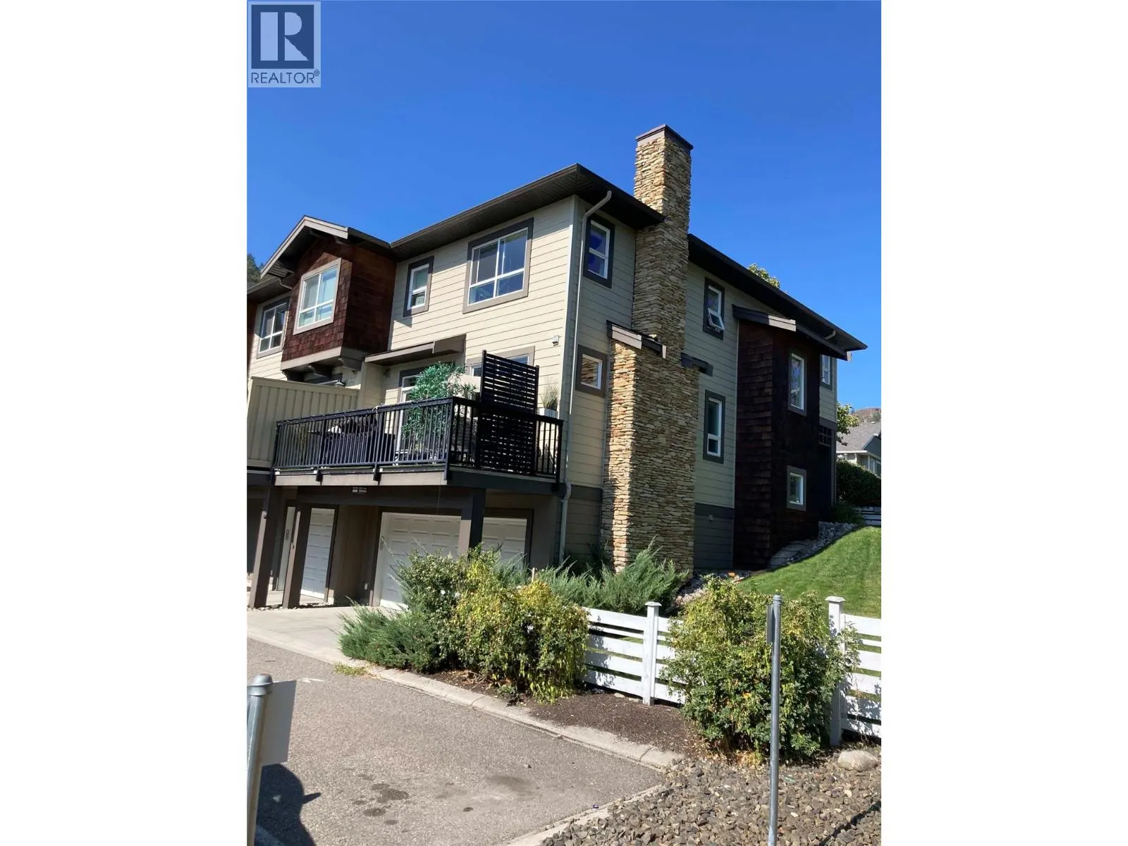 589 Boynton Place