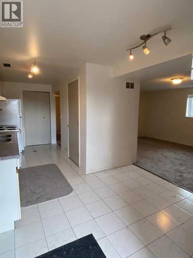 3605 20 Crescent