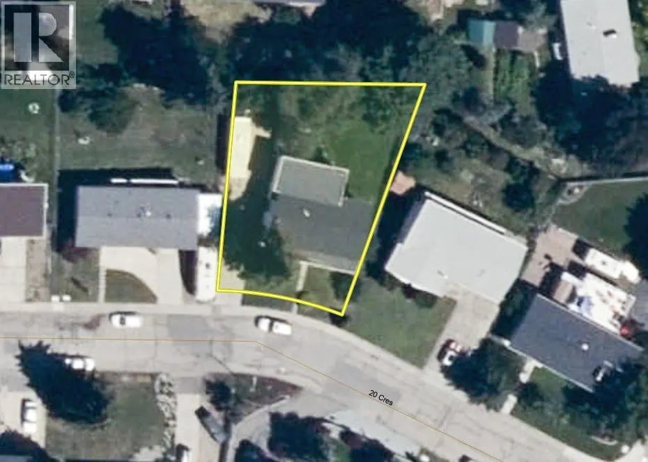 3605 20 Crescent