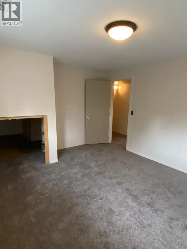 3605 20 Crescent