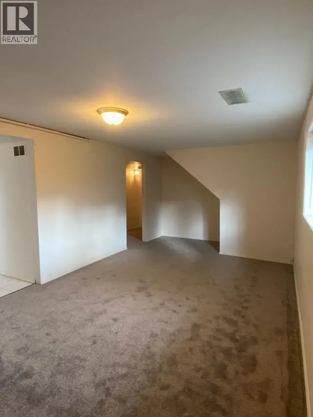 3605 20 Crescent