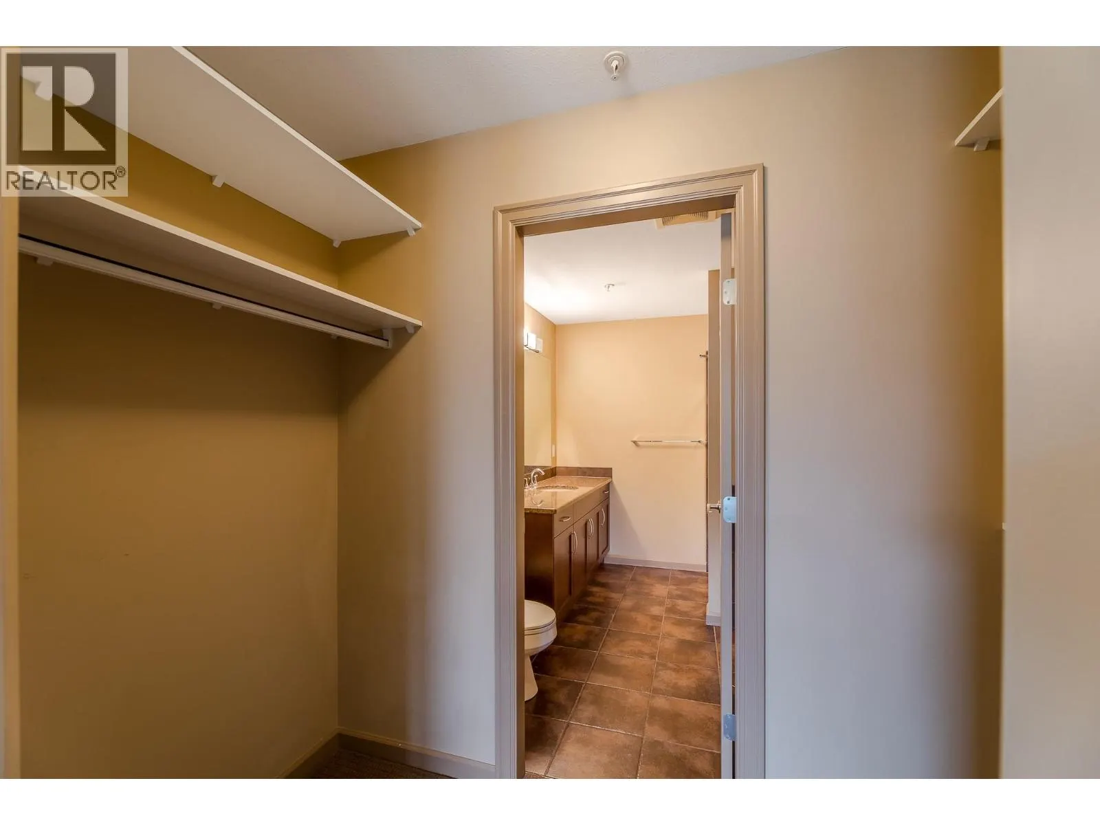 3589 Skaha Lake Road Unit# 204