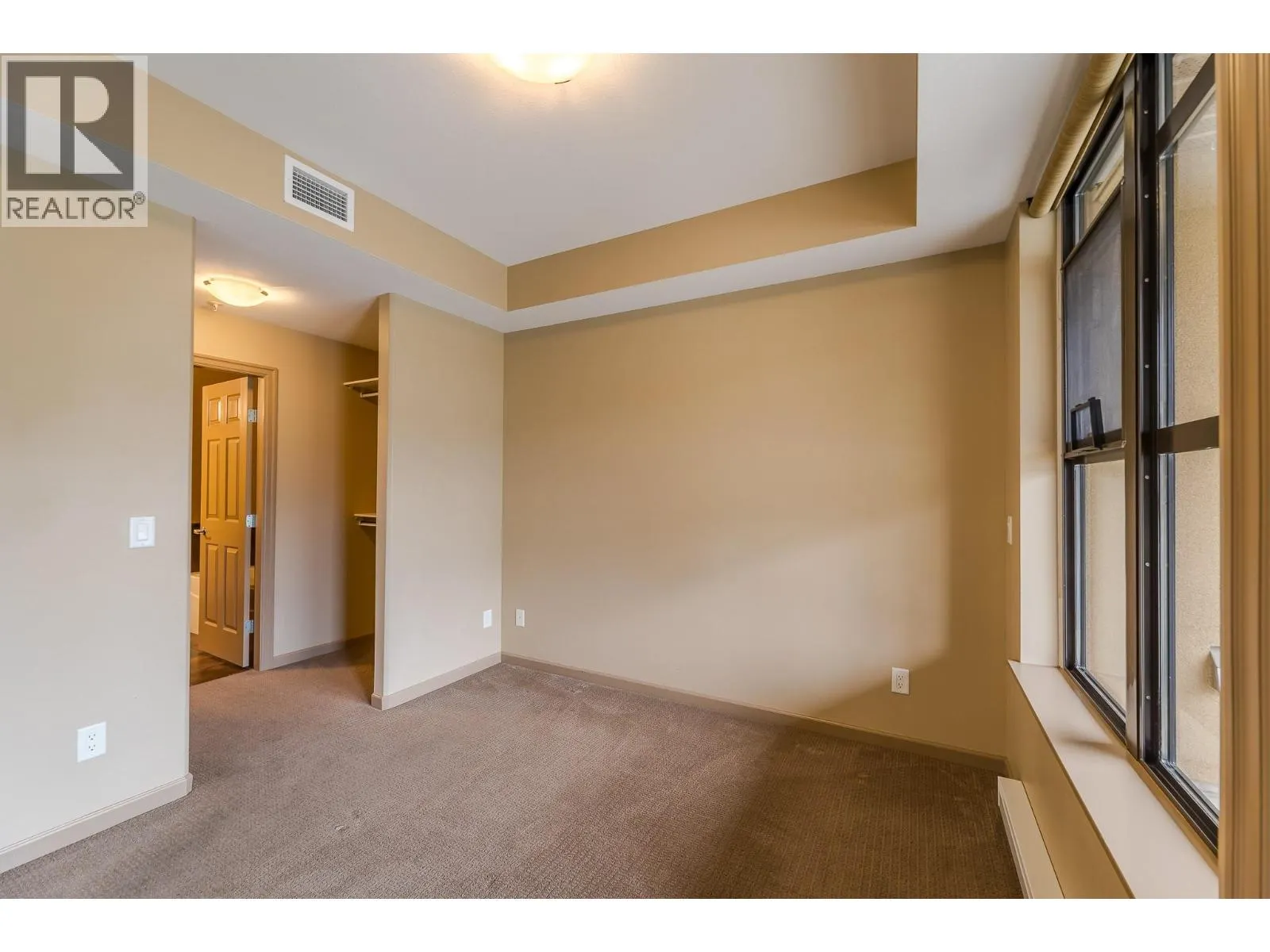 3589 Skaha Lake Road Unit# 204