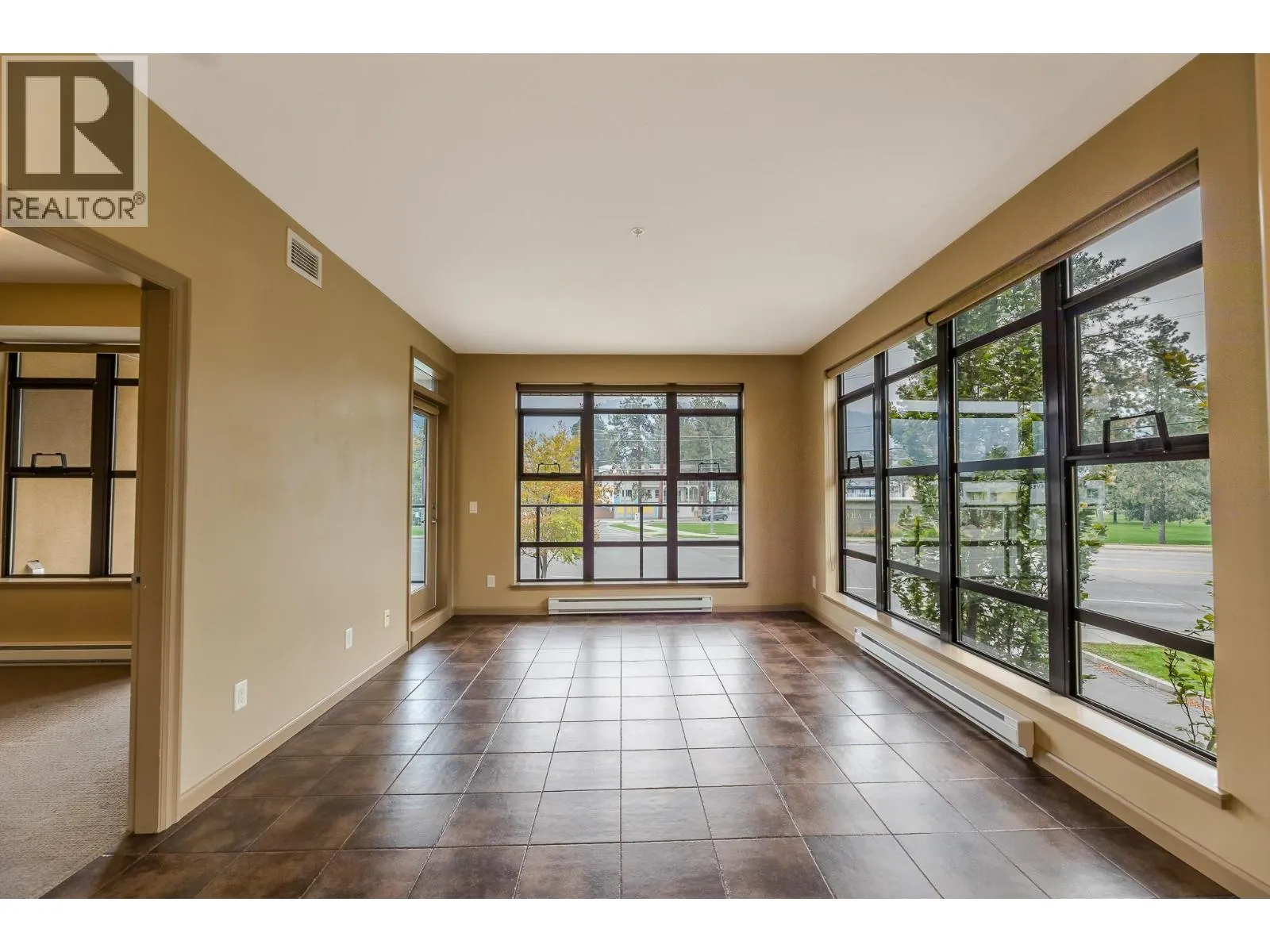 3589 Skaha Lake Road Unit# 204