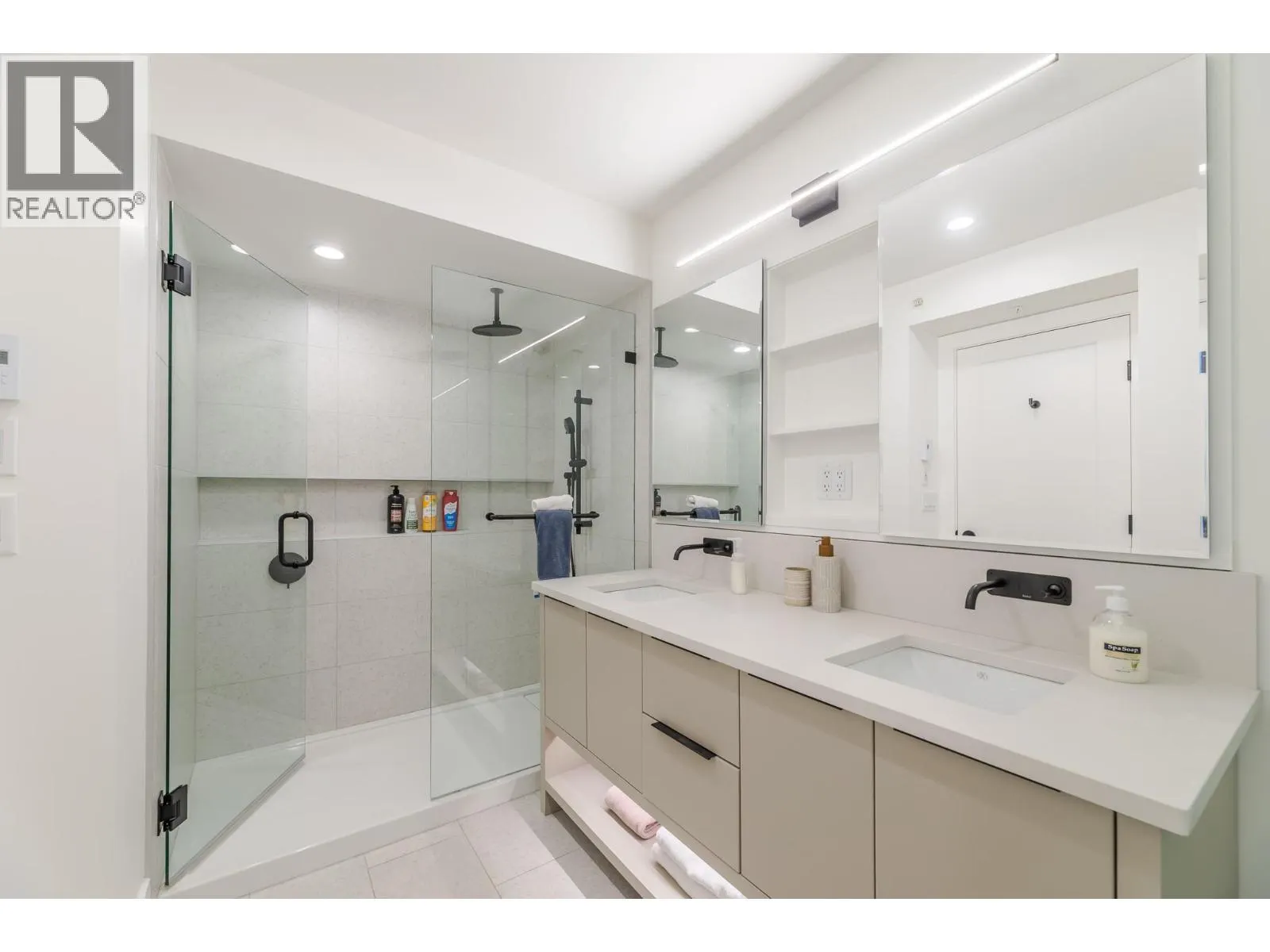 3240 Landry Crescent