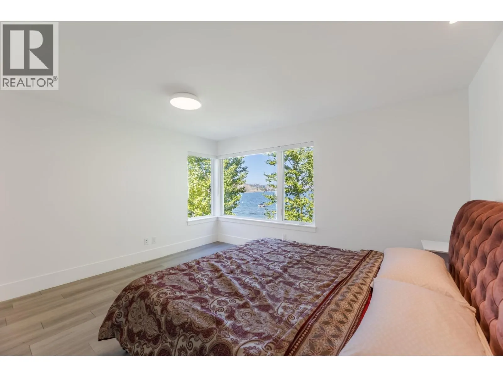 3240 Landry Crescent