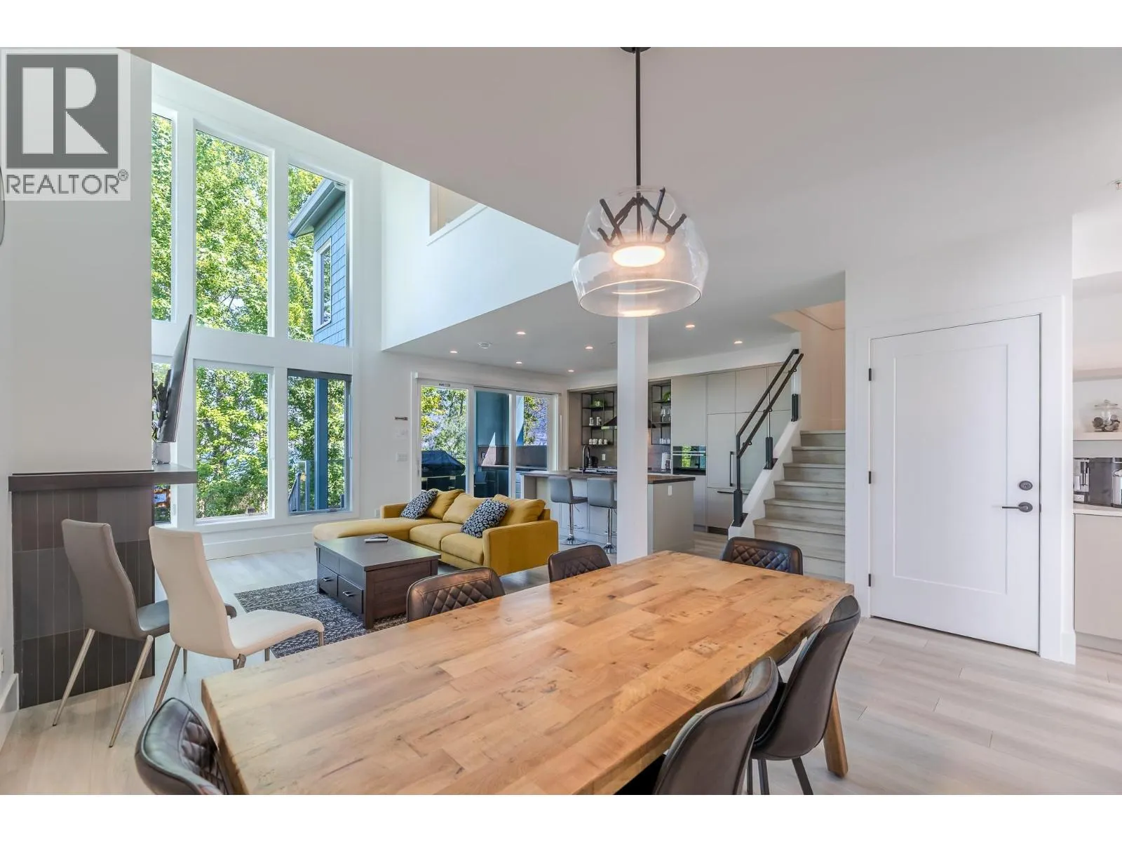 3240 Landry Crescent