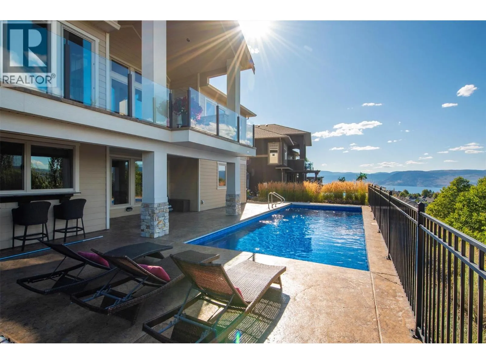 440 Lakepointe Drive