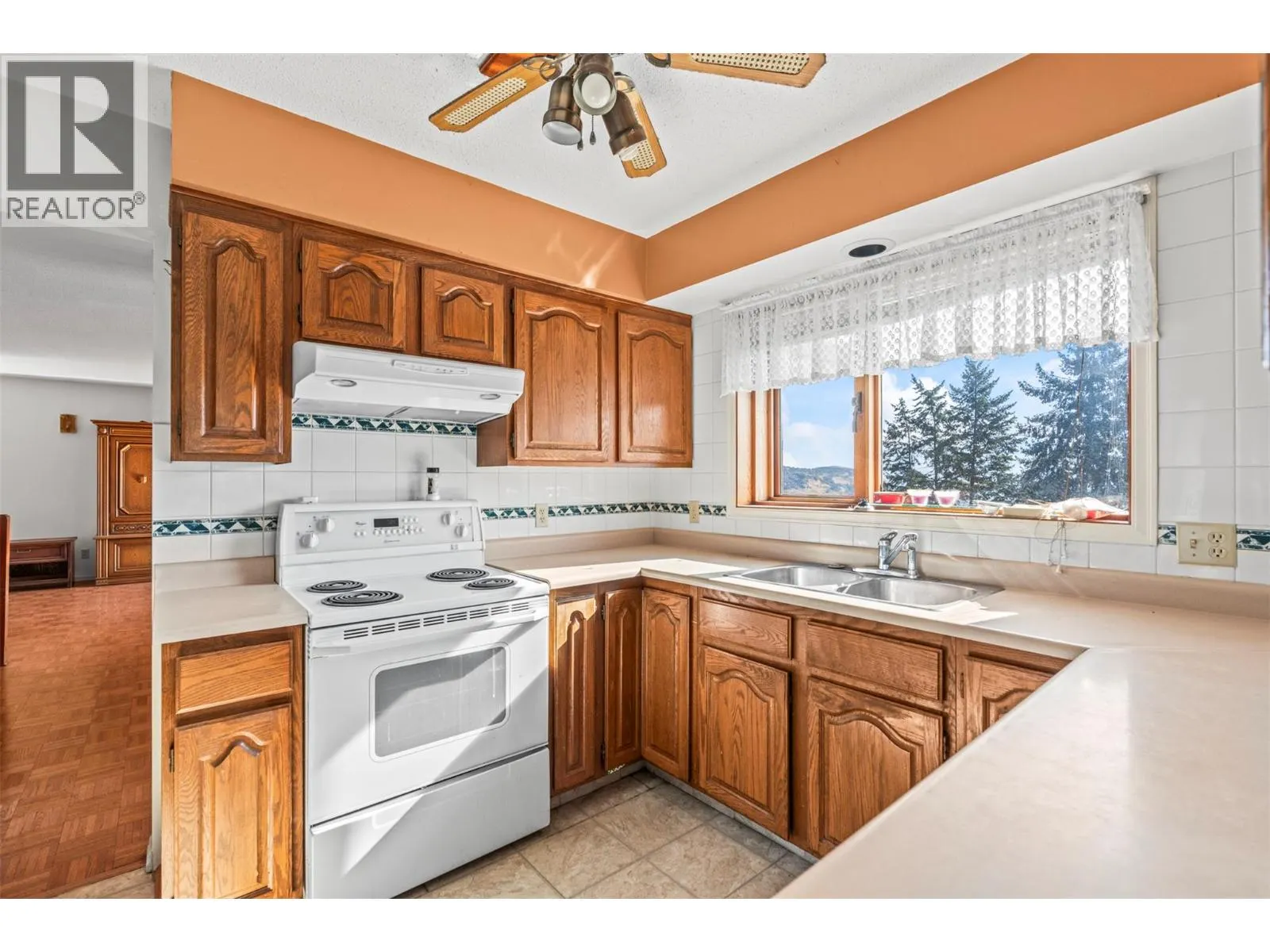 13851 Kickwillie Loop Road