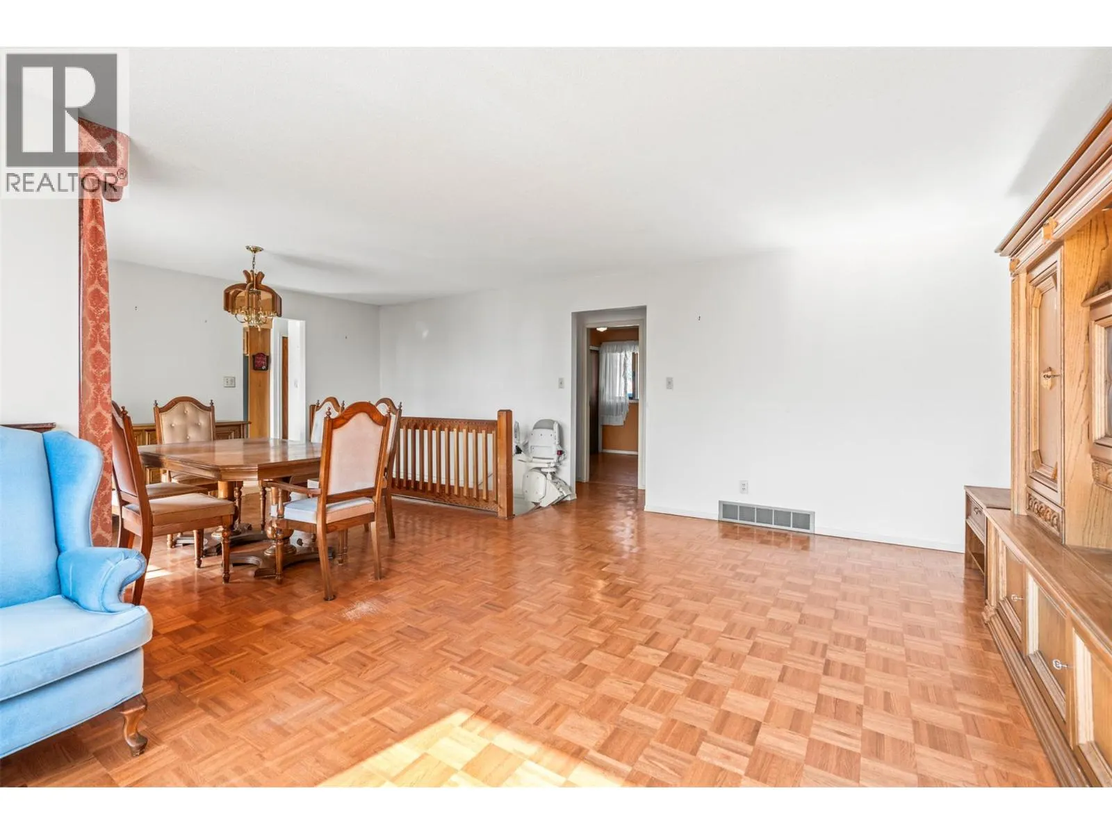 13851 Kickwillie Loop Road