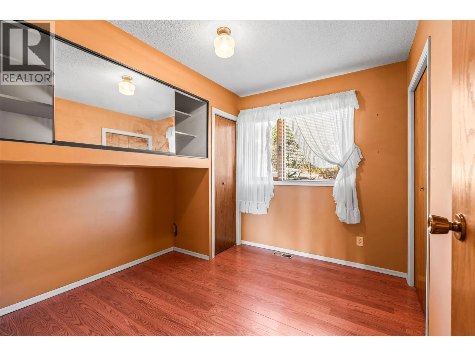 13851 Kickwillie Loop Road