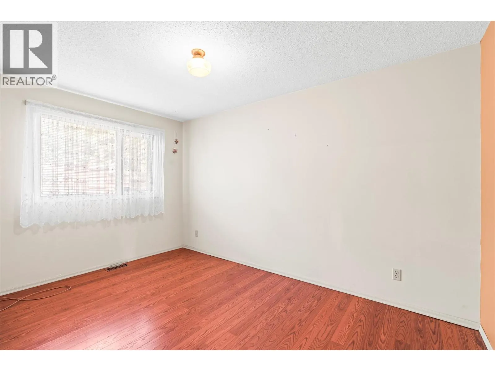 13851 Kickwillie Loop Road
