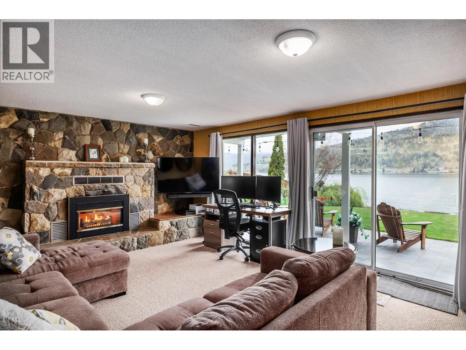 8291 Okanagan Landing Road