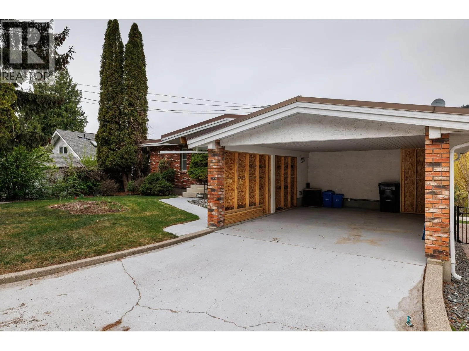 8291 Okanagan Landing Road