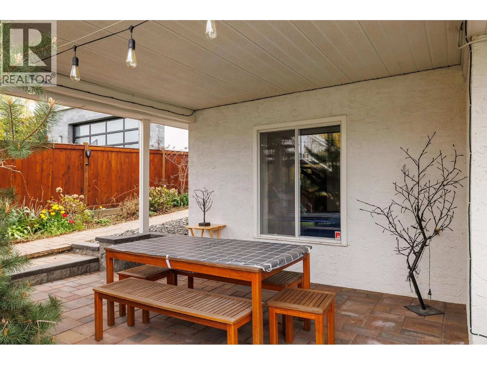 8291 Okanagan Landing Road