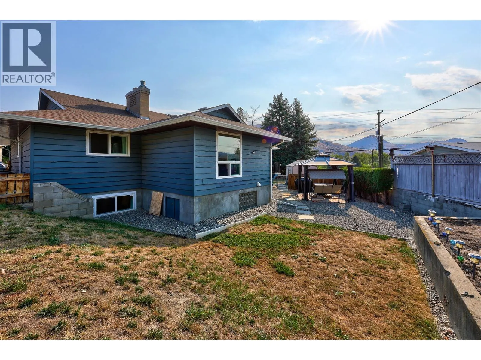 2402 Parkview Drive