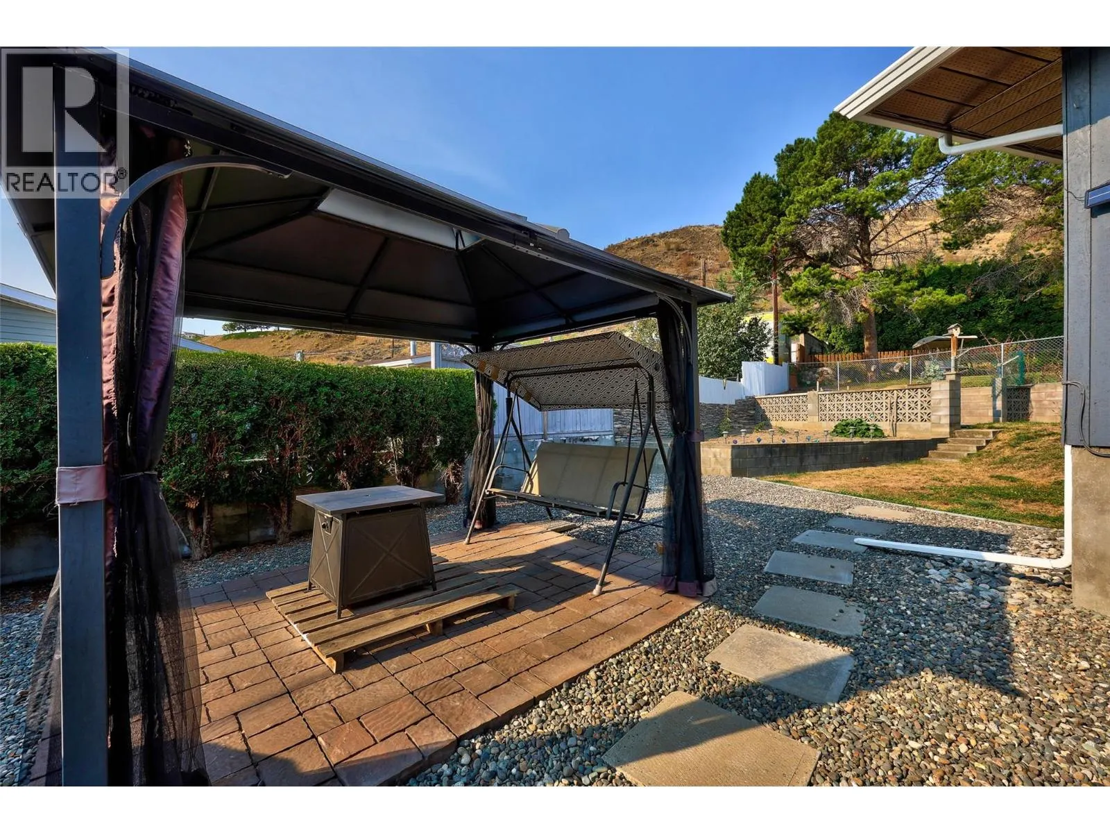 2402 Parkview Drive