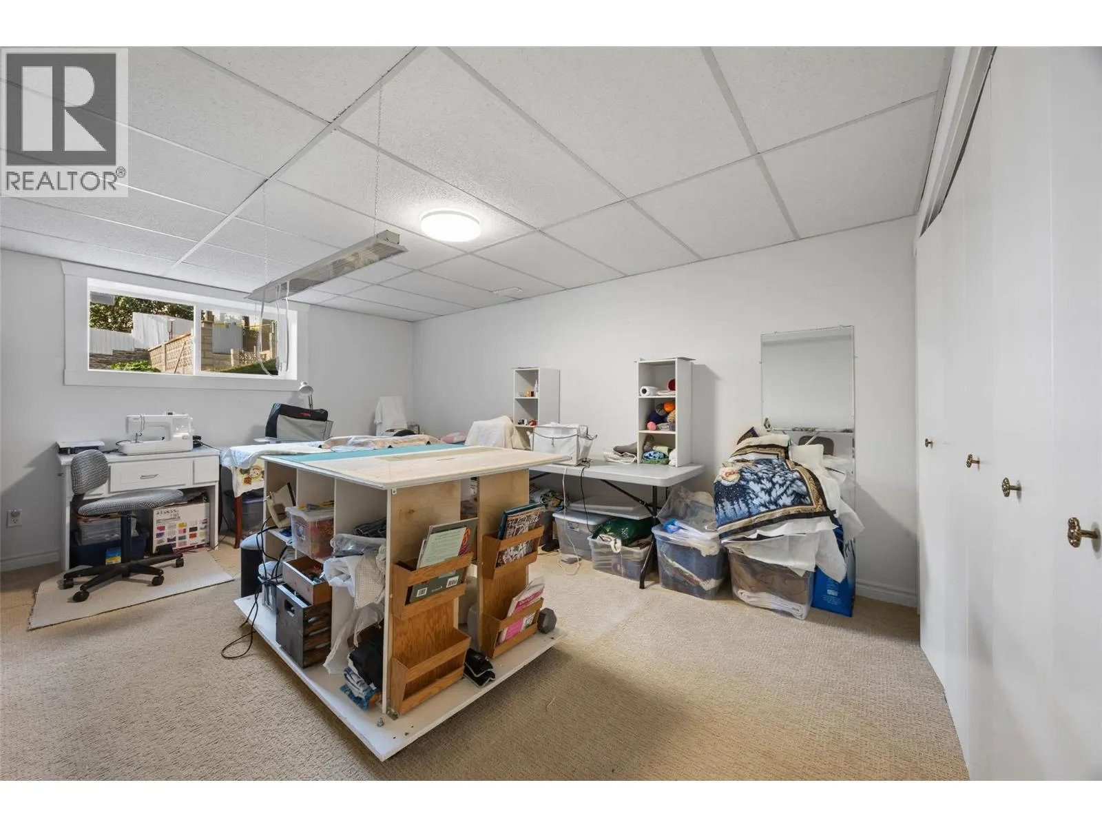 2402 Parkview Drive