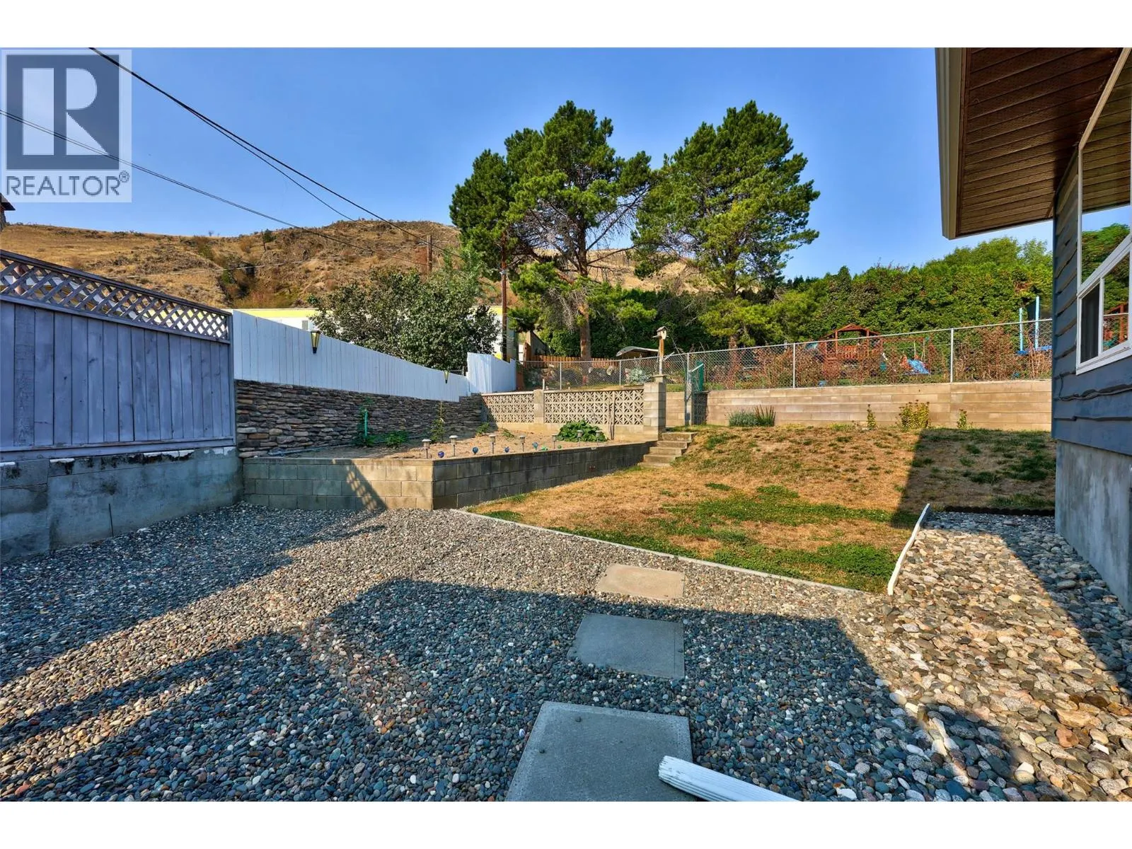 2402 Parkview Drive