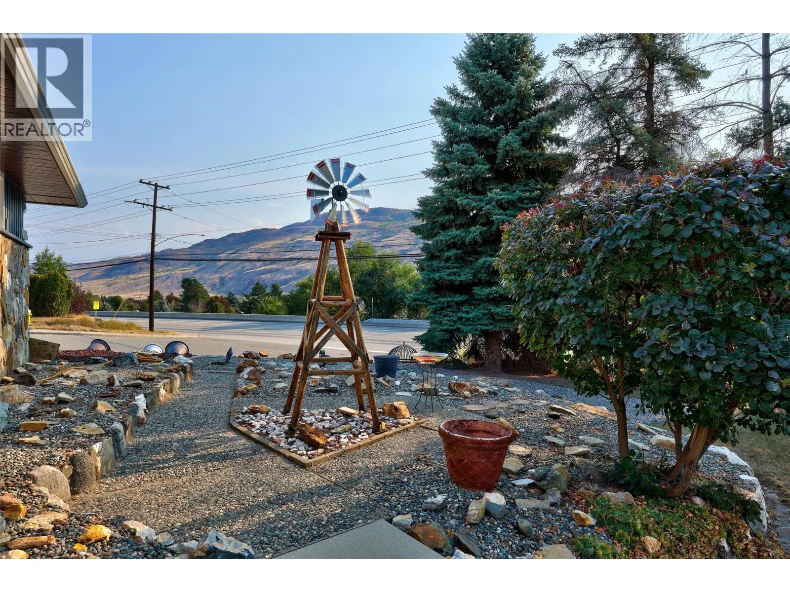 2402 Parkview Drive