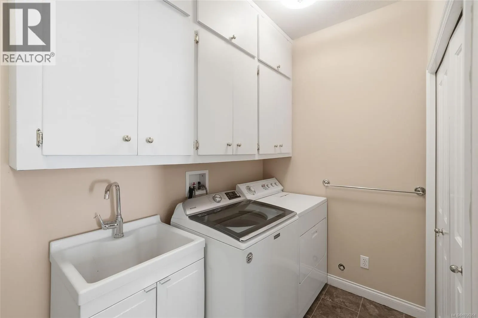 1369 Gabriola Dr