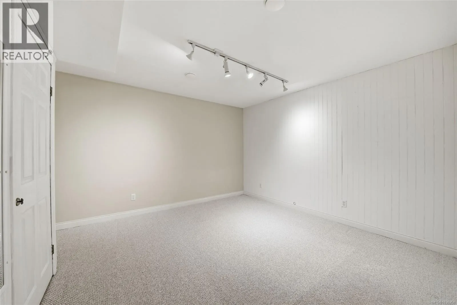 1369 Gabriola Dr