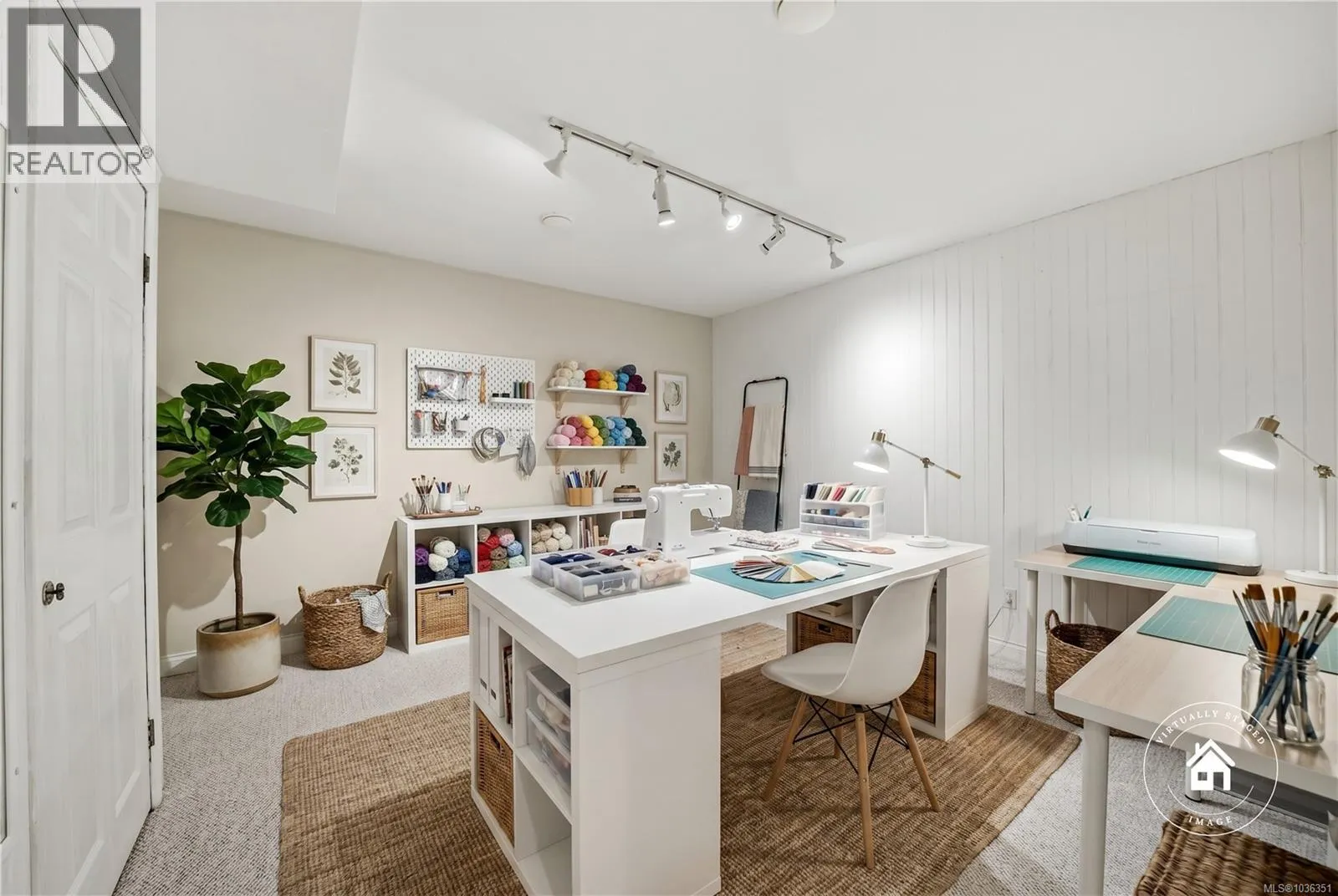 1369 Gabriola Dr