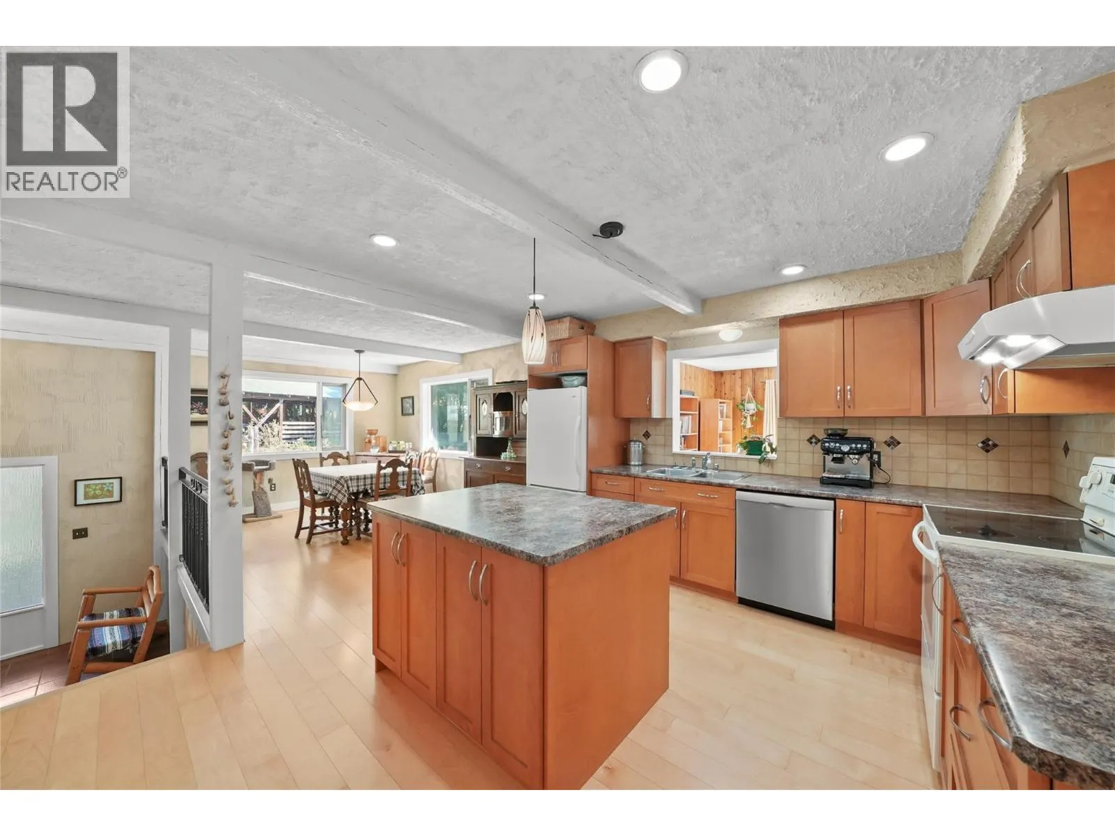727 Grandview Bench Road