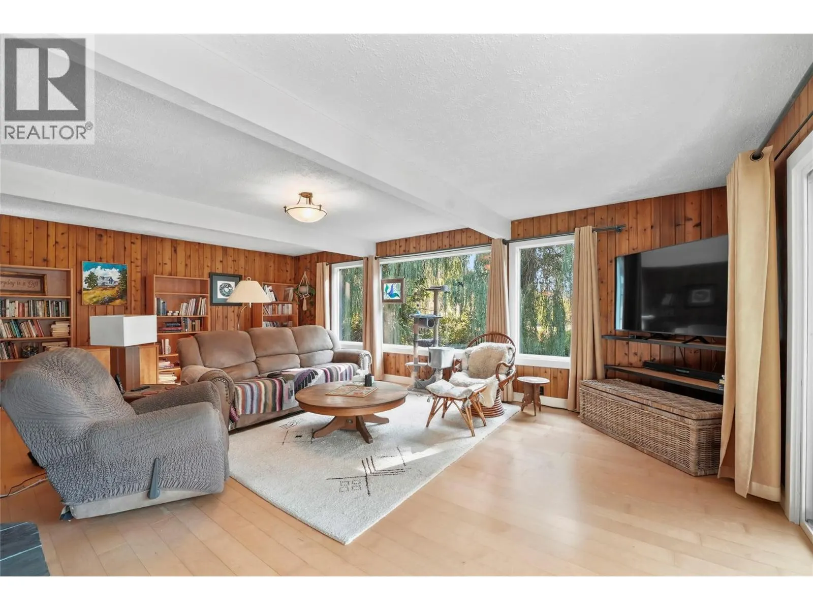 727 Grandview Bench Road
