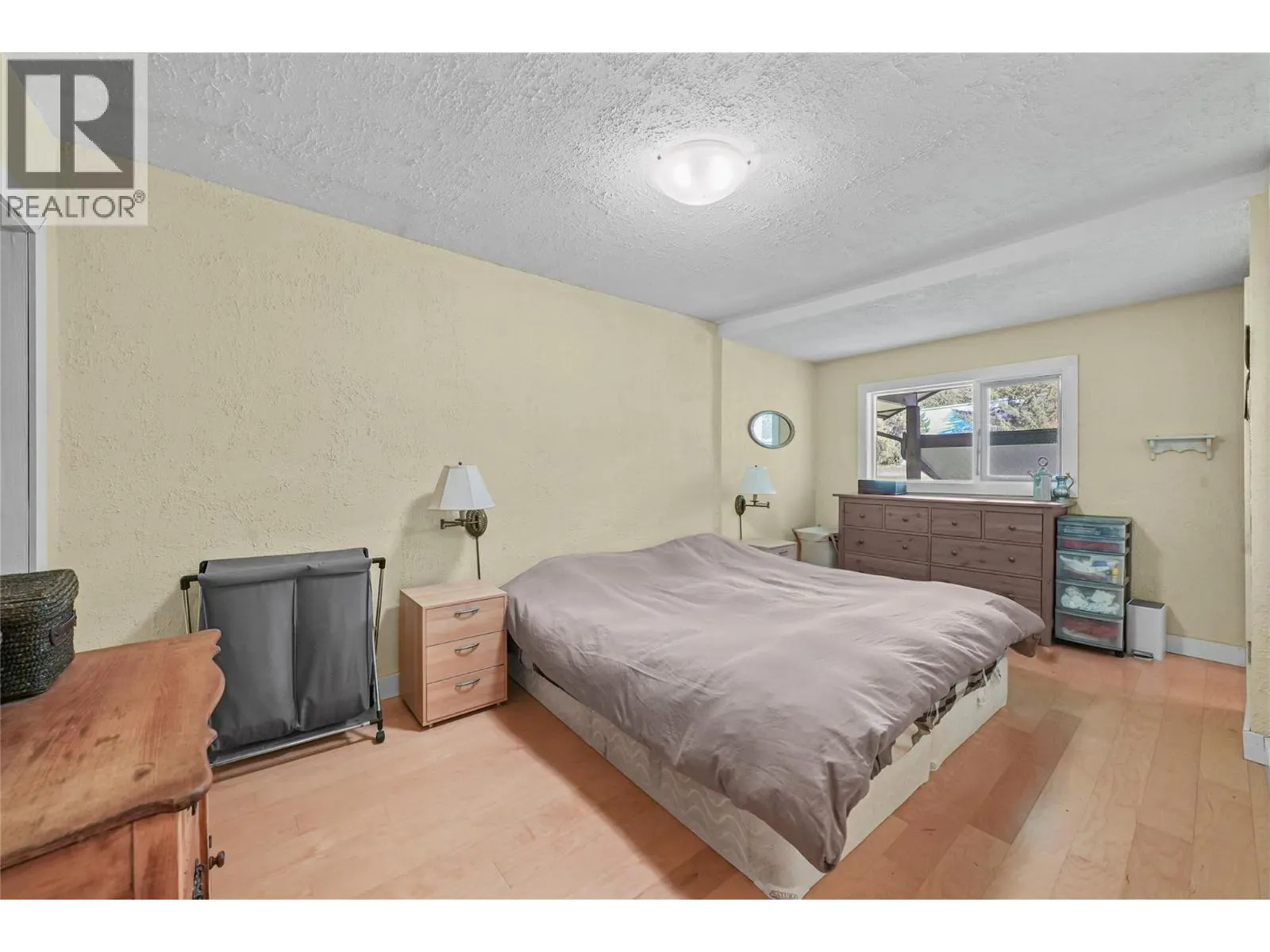 727 Grandview Bench Road