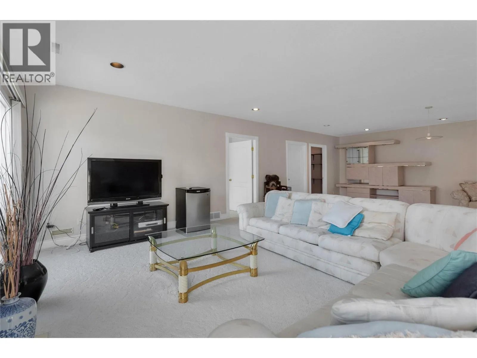 2545 Campbell Road