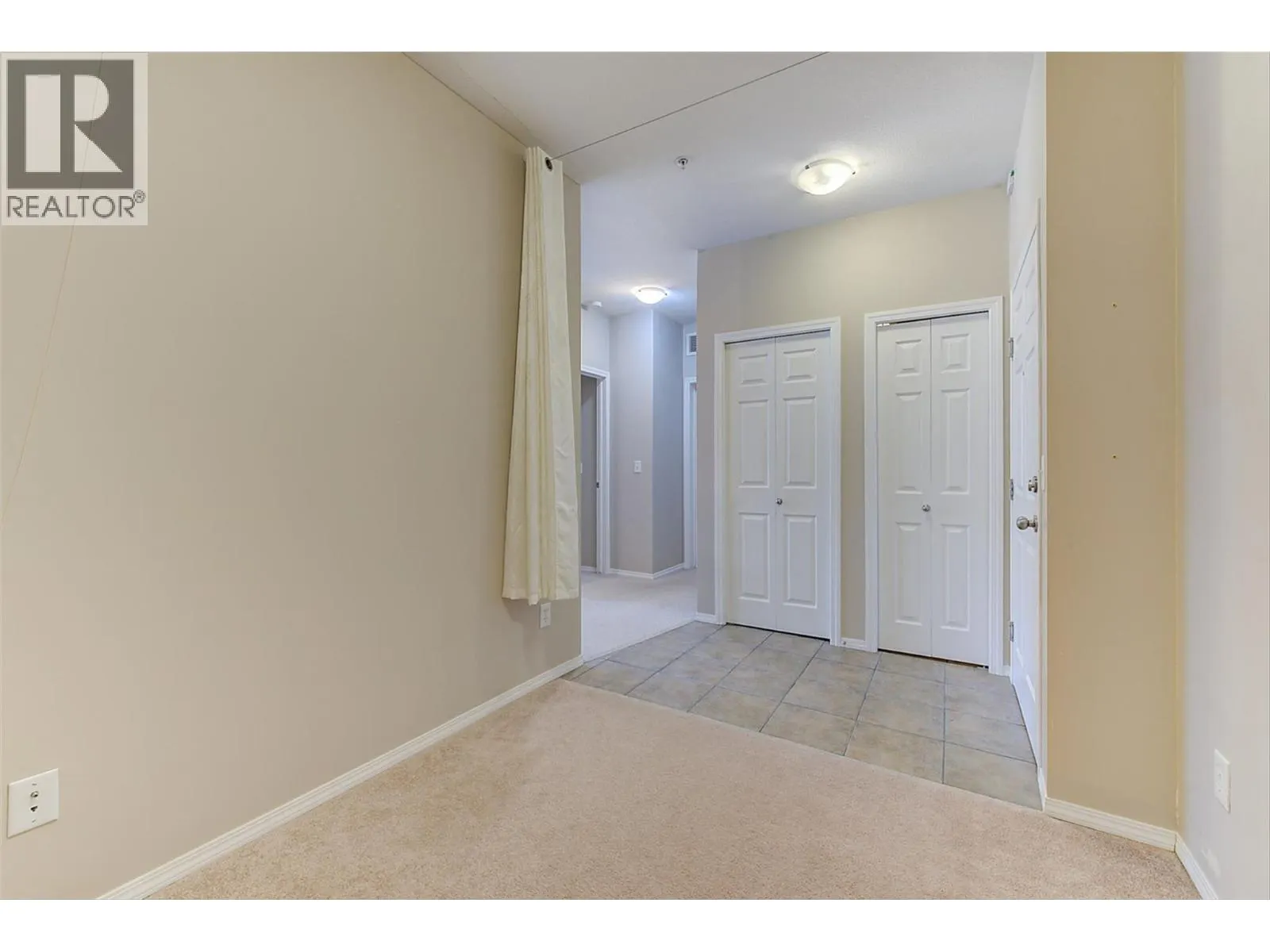 1875 Country Club Drive Unit# 1105