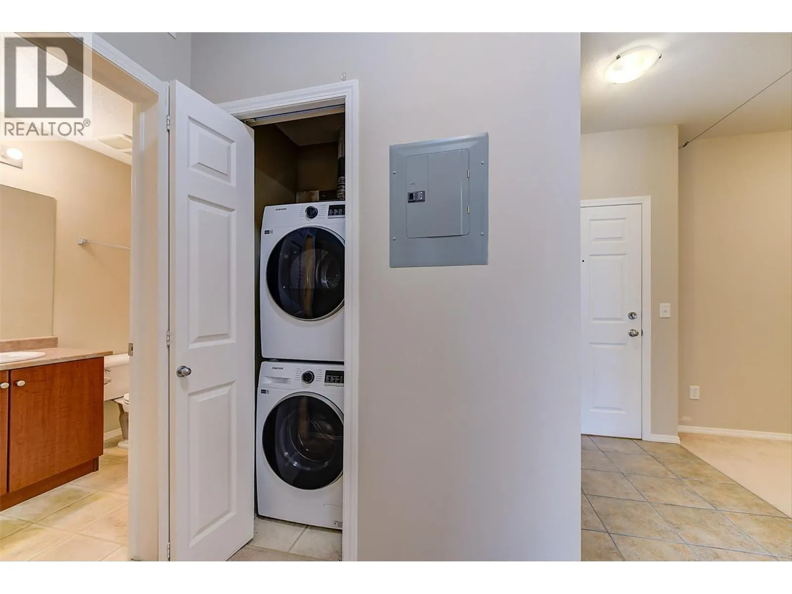 1875 Country Club Drive Unit# 1105