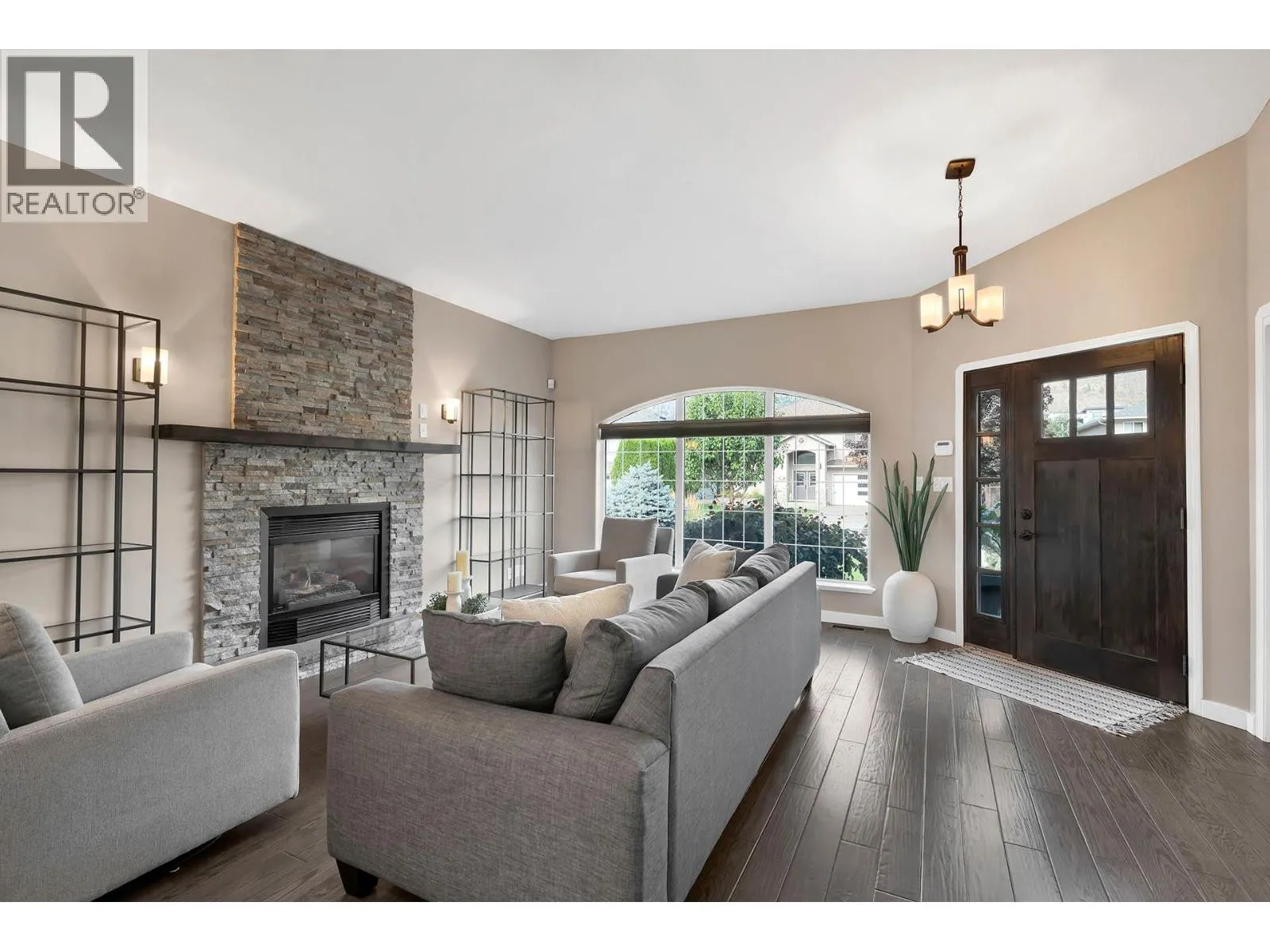 3723 Overlander Drive