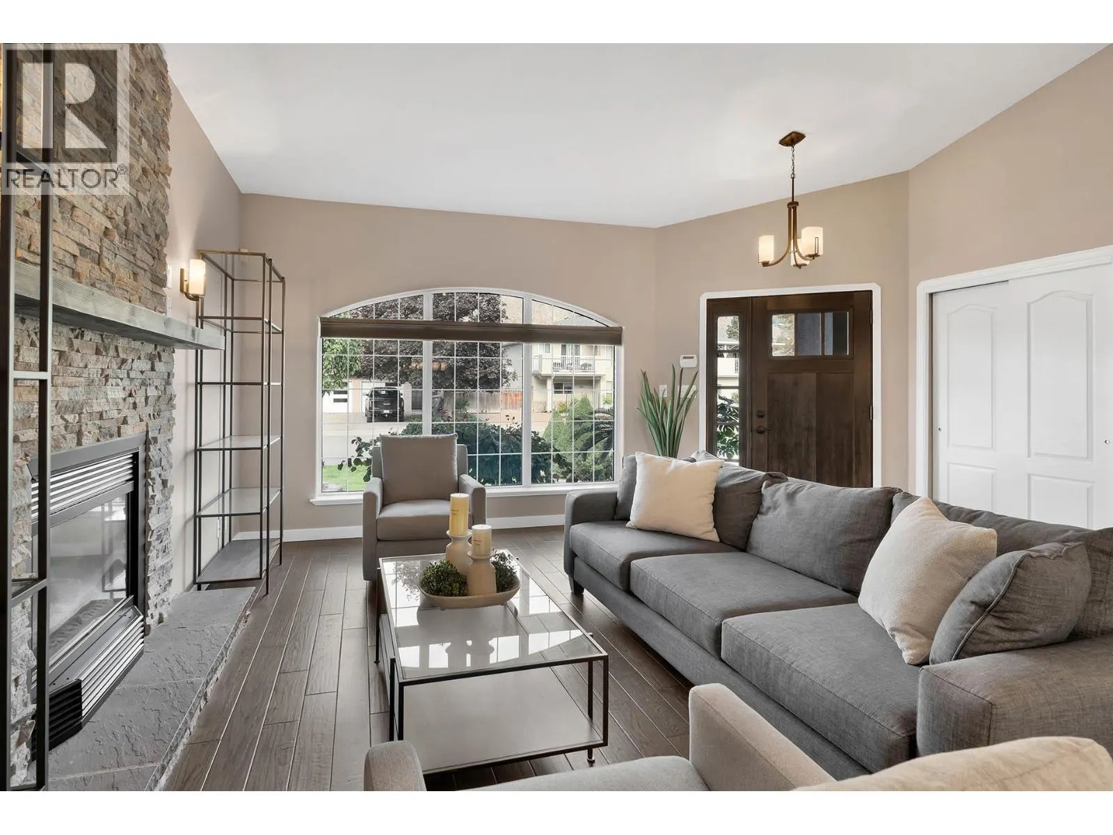 3723 Overlander Drive