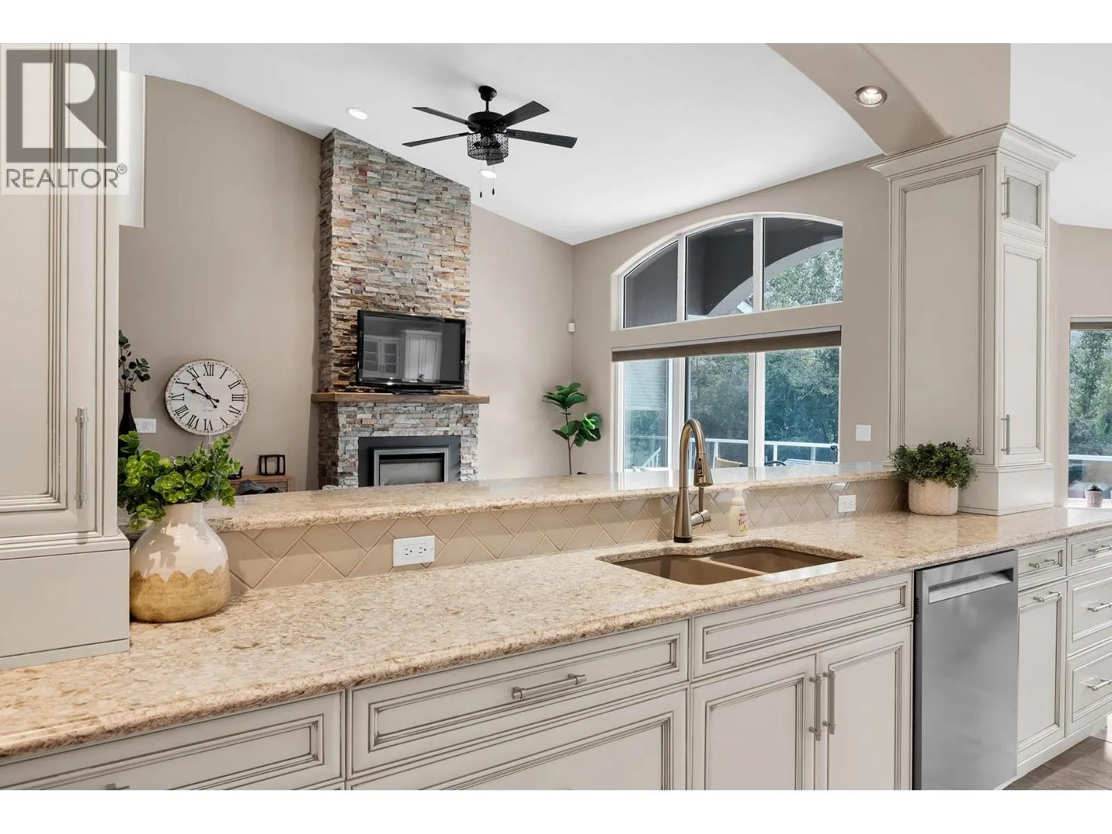 3723 Overlander Drive