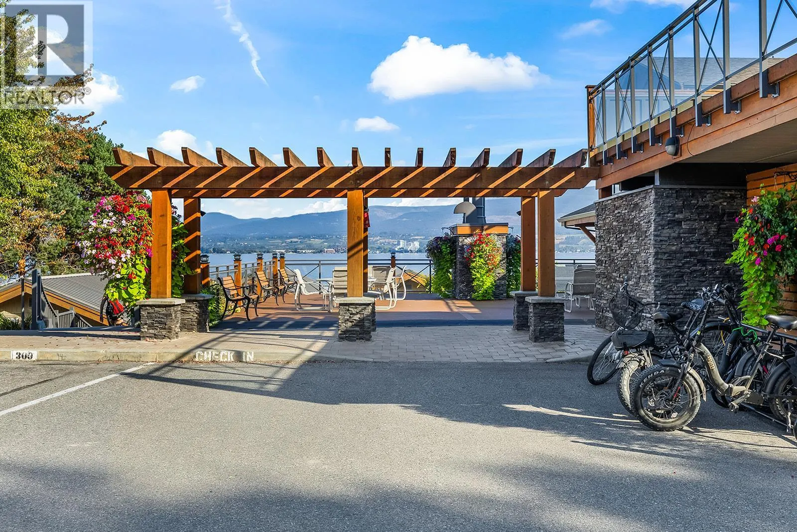 2777 Casa Loma Road Unit# 301